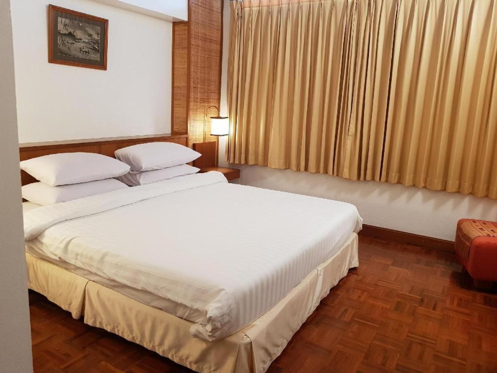 Dusit Hotel Sakon Nakhon Exterior photo